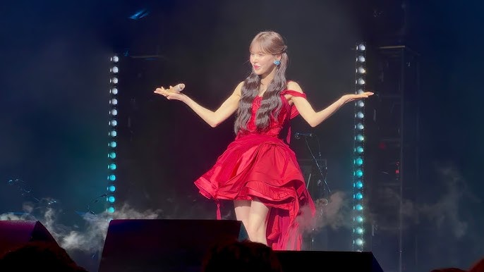 Wendy live on stage